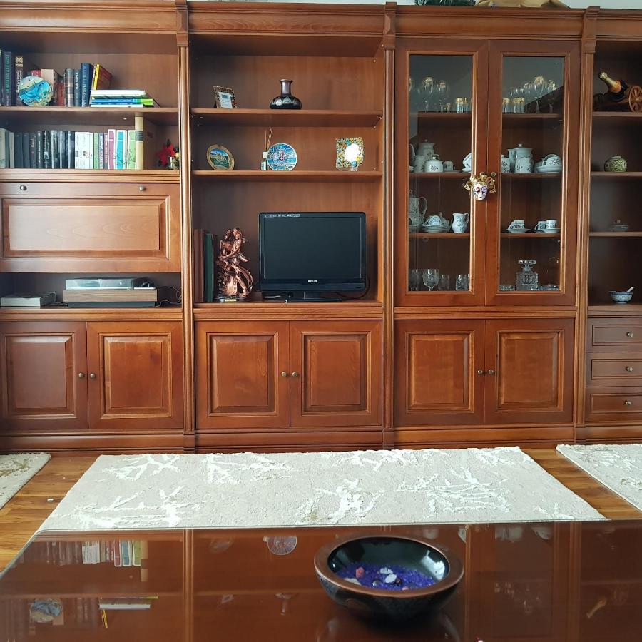 Ferienwohnung Garsoniera Mihaela Petroşani Exterior foto